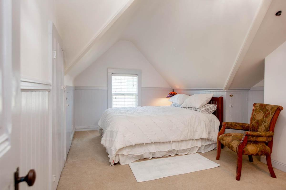 Alameda 3Br Unique Victorian Penthouse With Deck And Outdoor Furniture, Ac, 3 Blocks To Beach & Shopping Center & 2 Free Parking Spaces Exterior foto